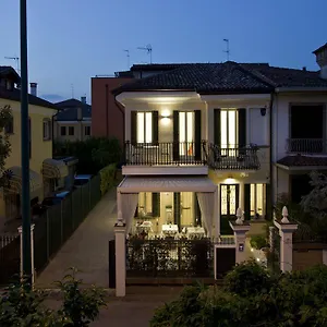 2* Vendégház Chiara -